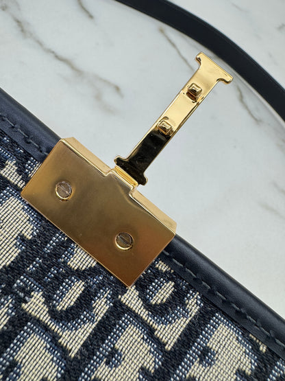 DIOR 30 Montaigne Small Blue Oblique