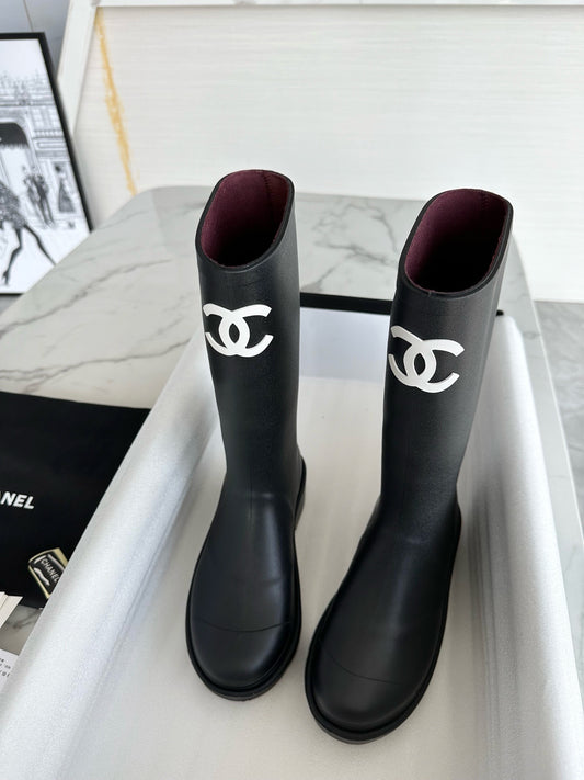 CHANEL 雨靴 🌟爆款 ￼