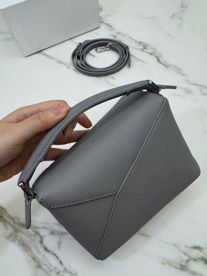 LOEWE Mini Puzzle 珍珠灰