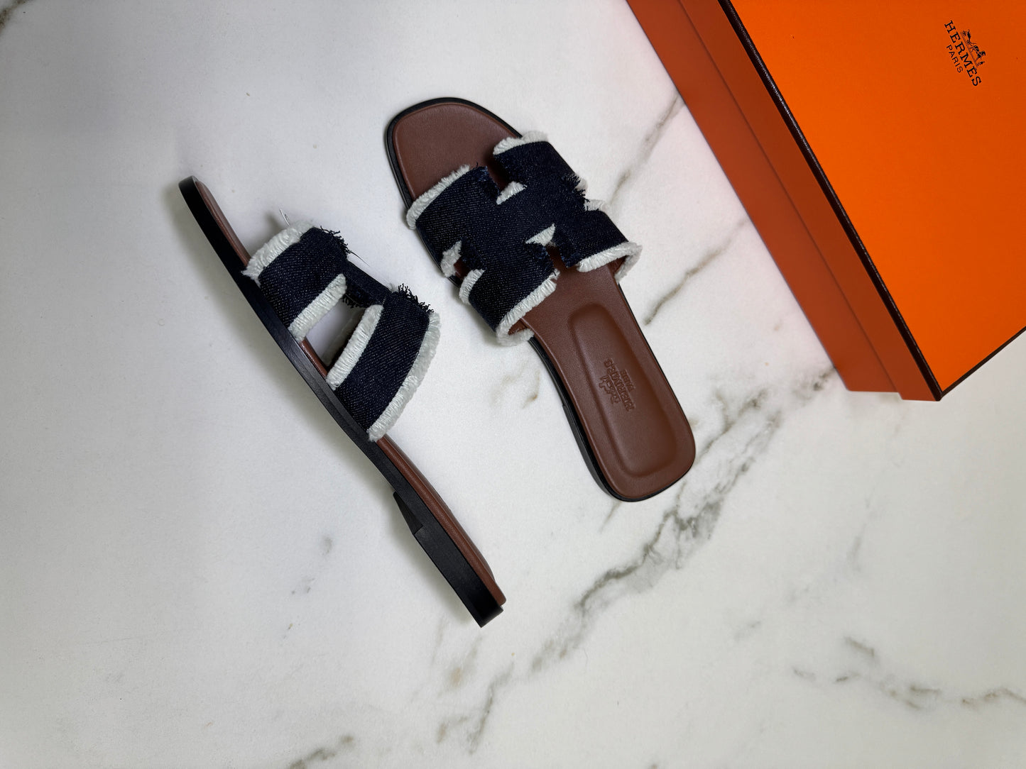 HERMES Oran 深藍牛仔拖鞋