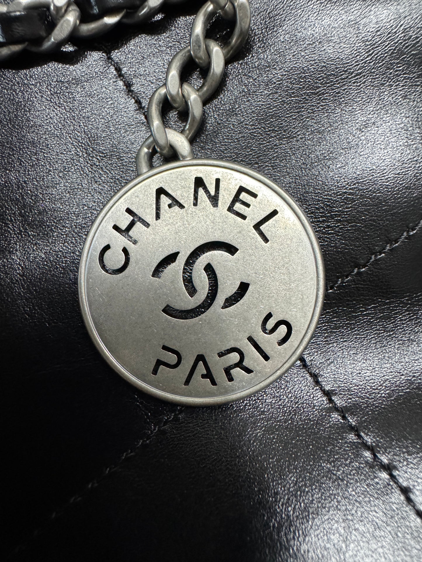 CHANEL 22 Bag Mini 黑銀