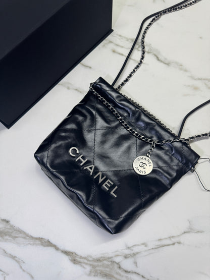 CHANEL 22 Bag Mini 黑銀