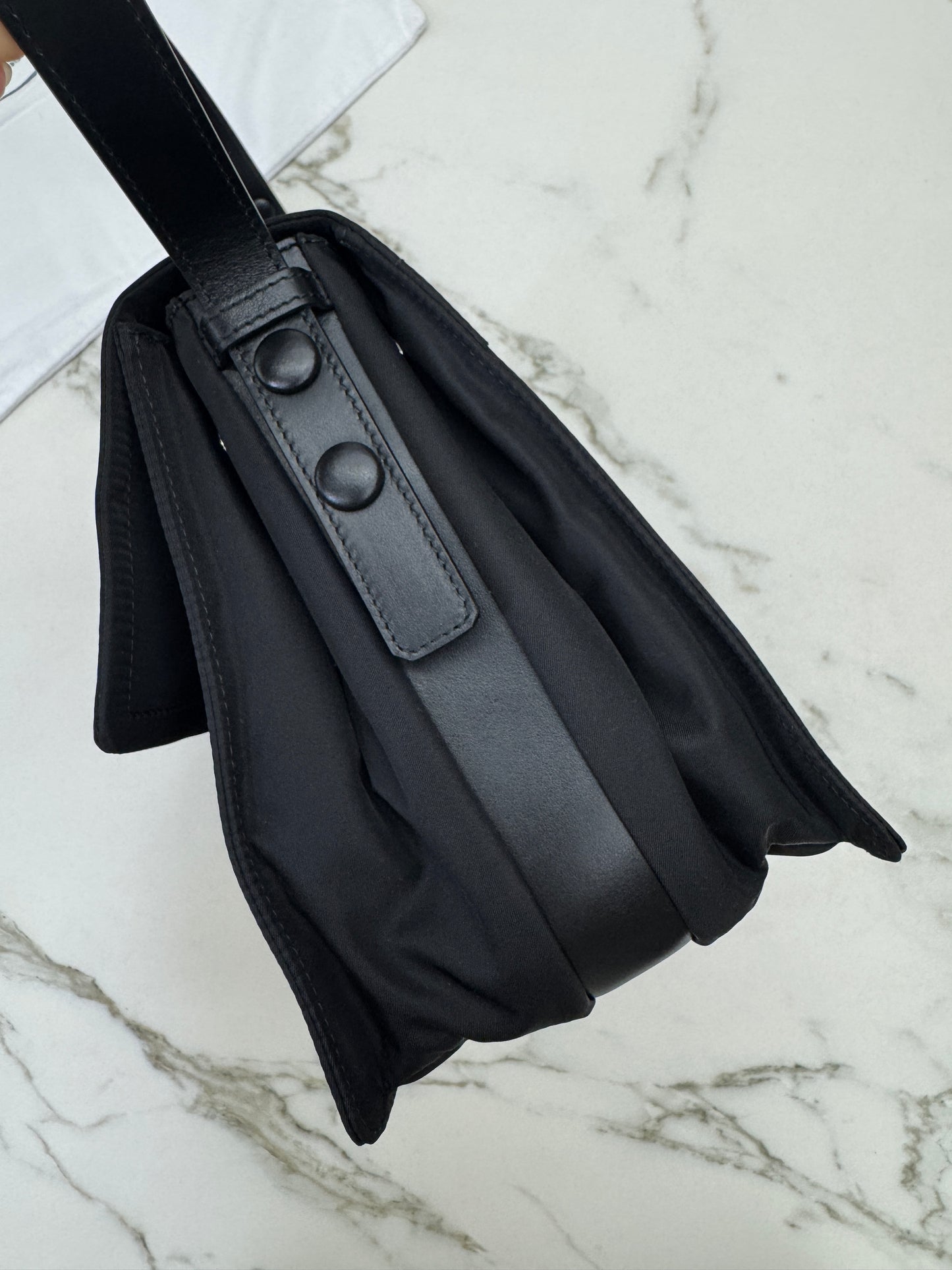PRADA Cini 郵差包黑色 Medium