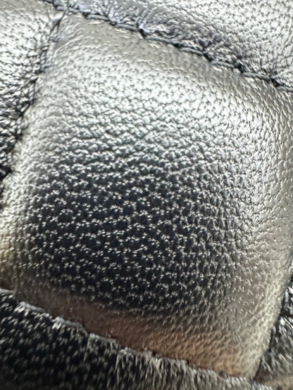 CHANEL 25B 手柄郵差 Wallet on Chain