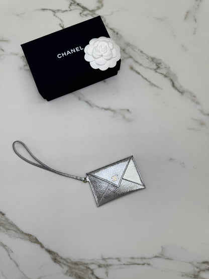 CHANEL 26X 信封卡包包掛 爆裂銀