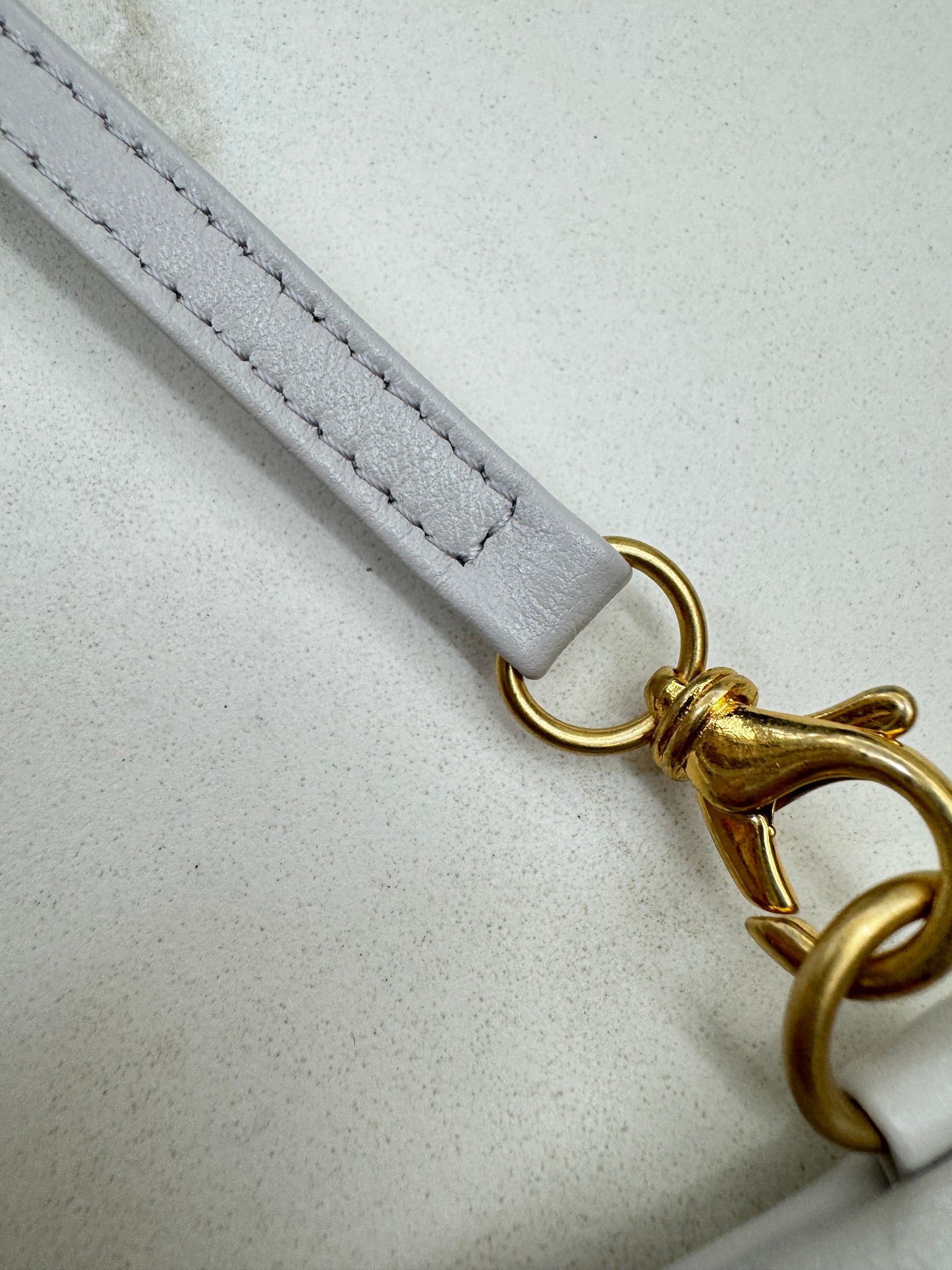 CHANEL 22Bag Small 25S淺灰色