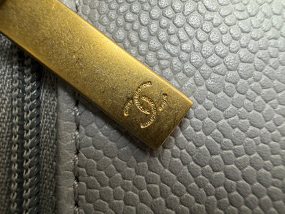 CHANEL 愛心金球 灰色 Mini Flap Bag 20cm