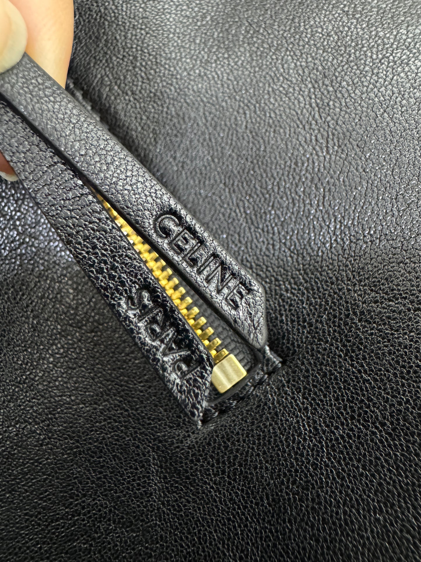 CELINE Soft Triomphe Half Moon 黑色