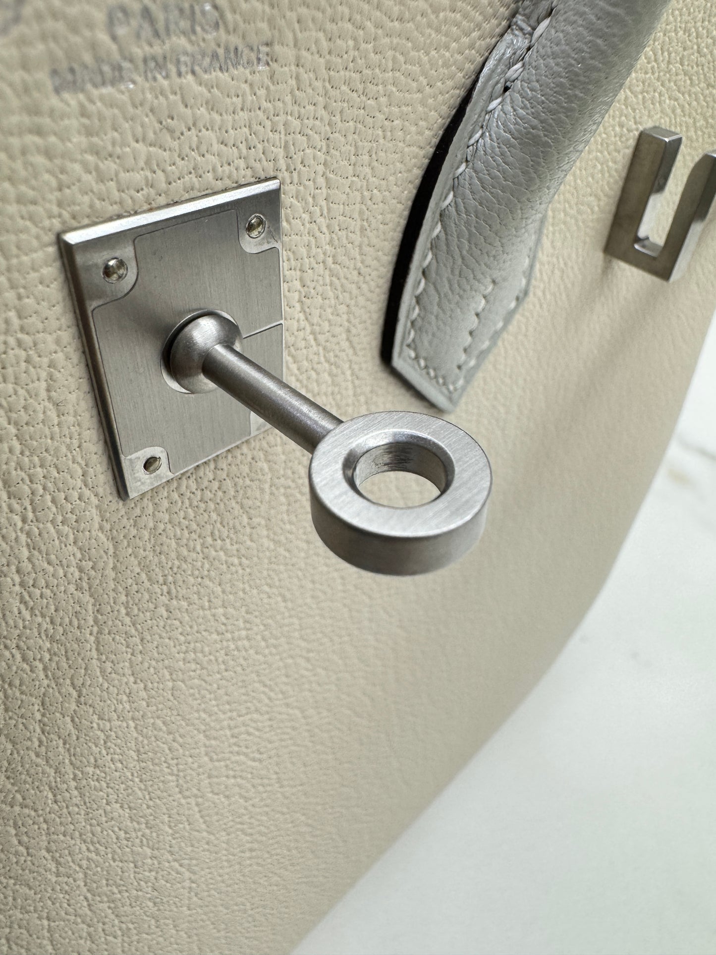HERMES Birkin 25 SO 奶昔白拼珍珠灰 山羊皮 拉絲銀扣