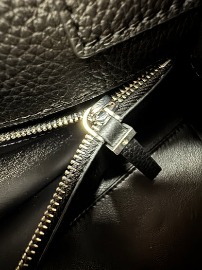 THE ROW Shoulder Marguax 12 黑色荔枝紋 Black Grained Calfskin
