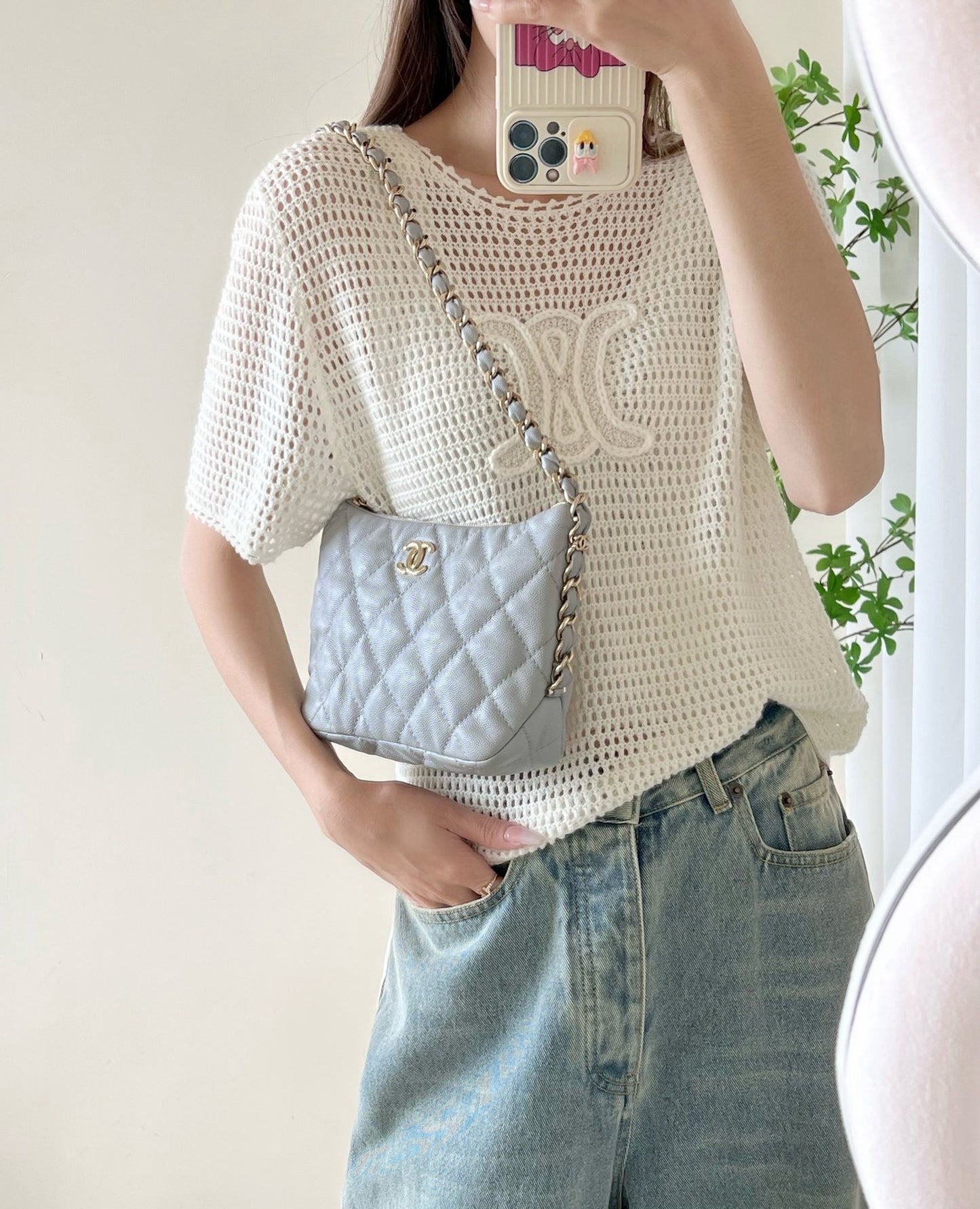 CHANEL 24P hobo 餃子包 淺灰