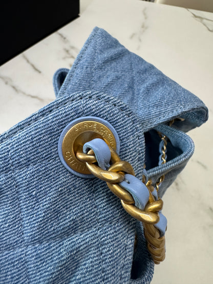 CHANEL 25 Bag 淺藍牛仔Small