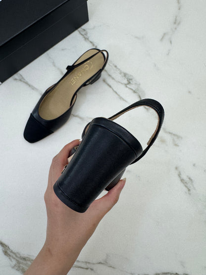 CHANEL Slingback 黑色羊皮