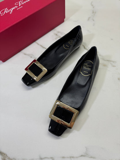 RV 喇叭跟 2.5cm 漆皮