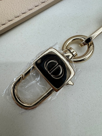 DIOR D-joy Mini 胭脂米 Powder Beige