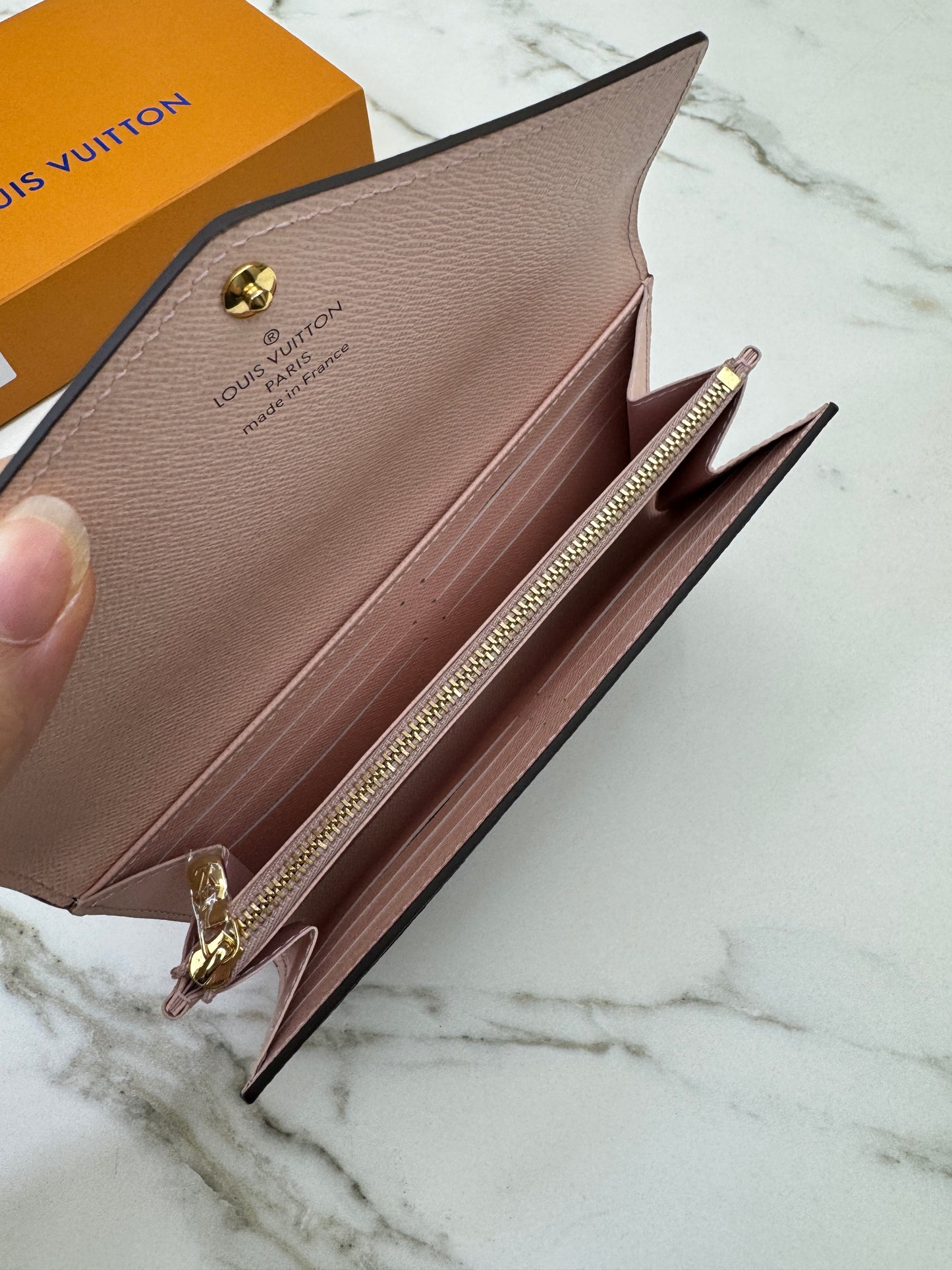 LV Sarah Wallet Rose Ballerine