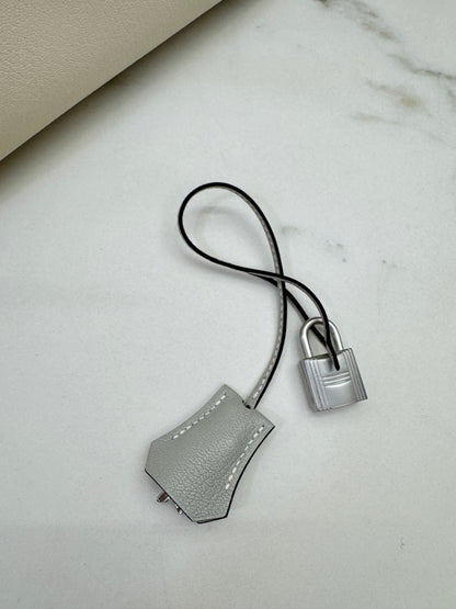 HERMES Birkin 30 SO 珍珠灰拼奶昔白山羊皮 拉絲銀扣 Chevre Mysore Gris Pearl x Craie