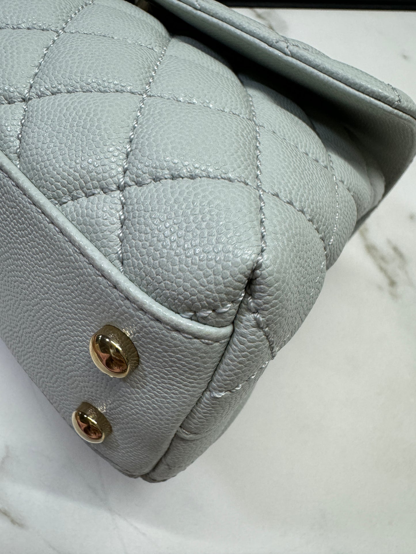 CHANEL Cocohandle 冰川藍 24P Small