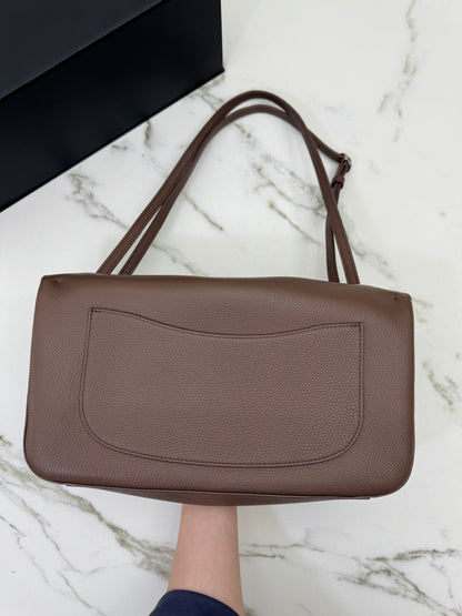 CHANEL 26S Maxi Flap Small 32cm 淺棕色