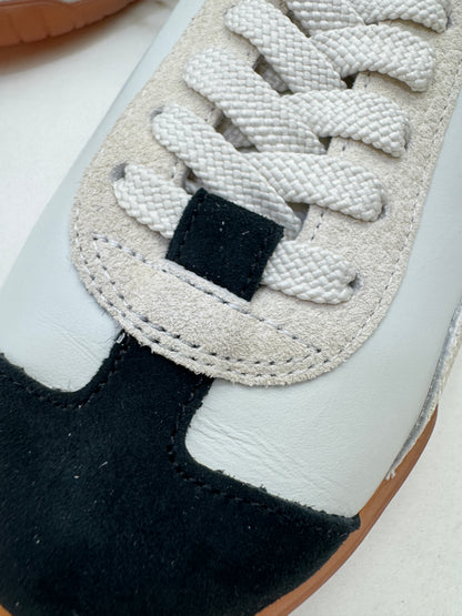 CHANEL 26P 熊貓德訓鞋