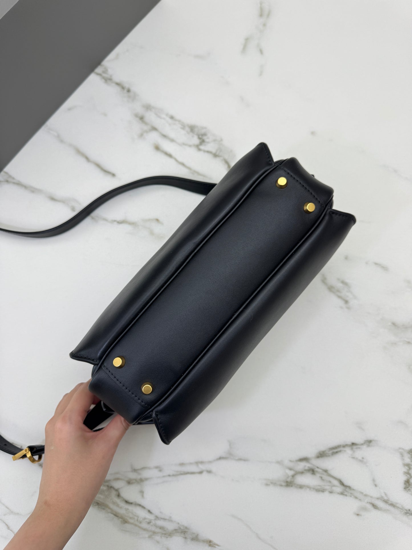 BALENCIAGA Le 7 Hobo
