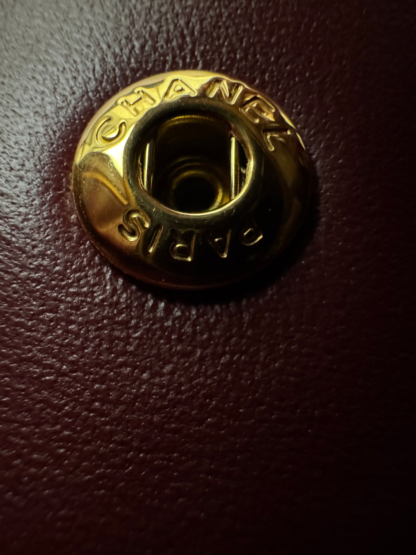 CHANEL 26S Maxi Flap Bag Small 酒紅色金扣 Burgundy GHW