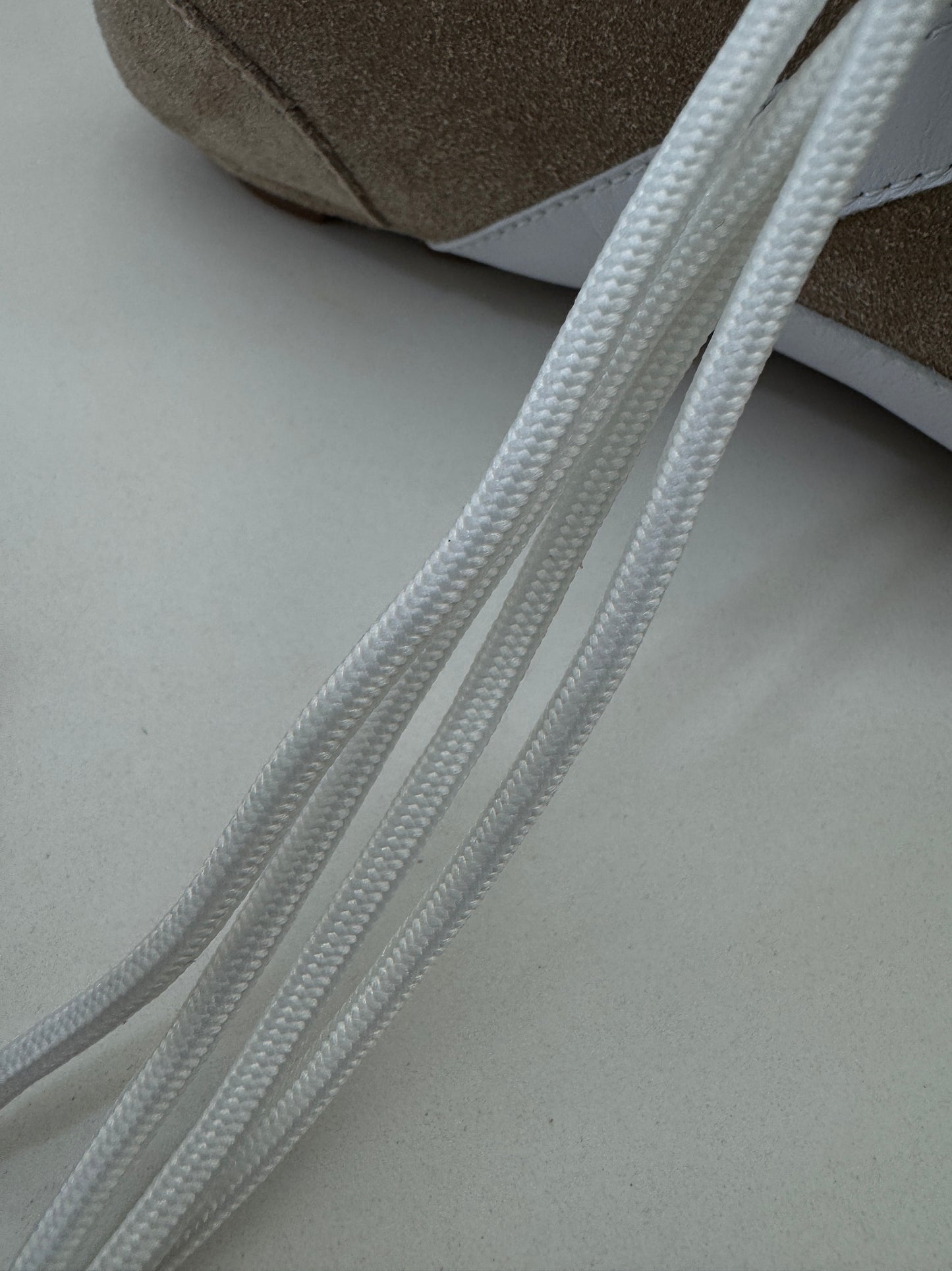 LV Sneakerina 卡其色