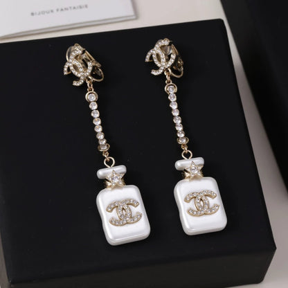 CHANEL 耳夾款