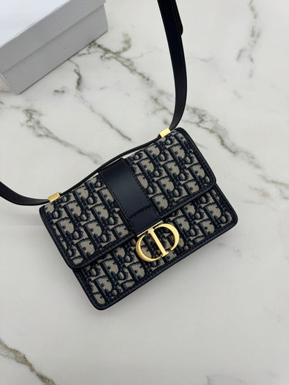 DIOR 30 Montaigne Small Blue Oblique