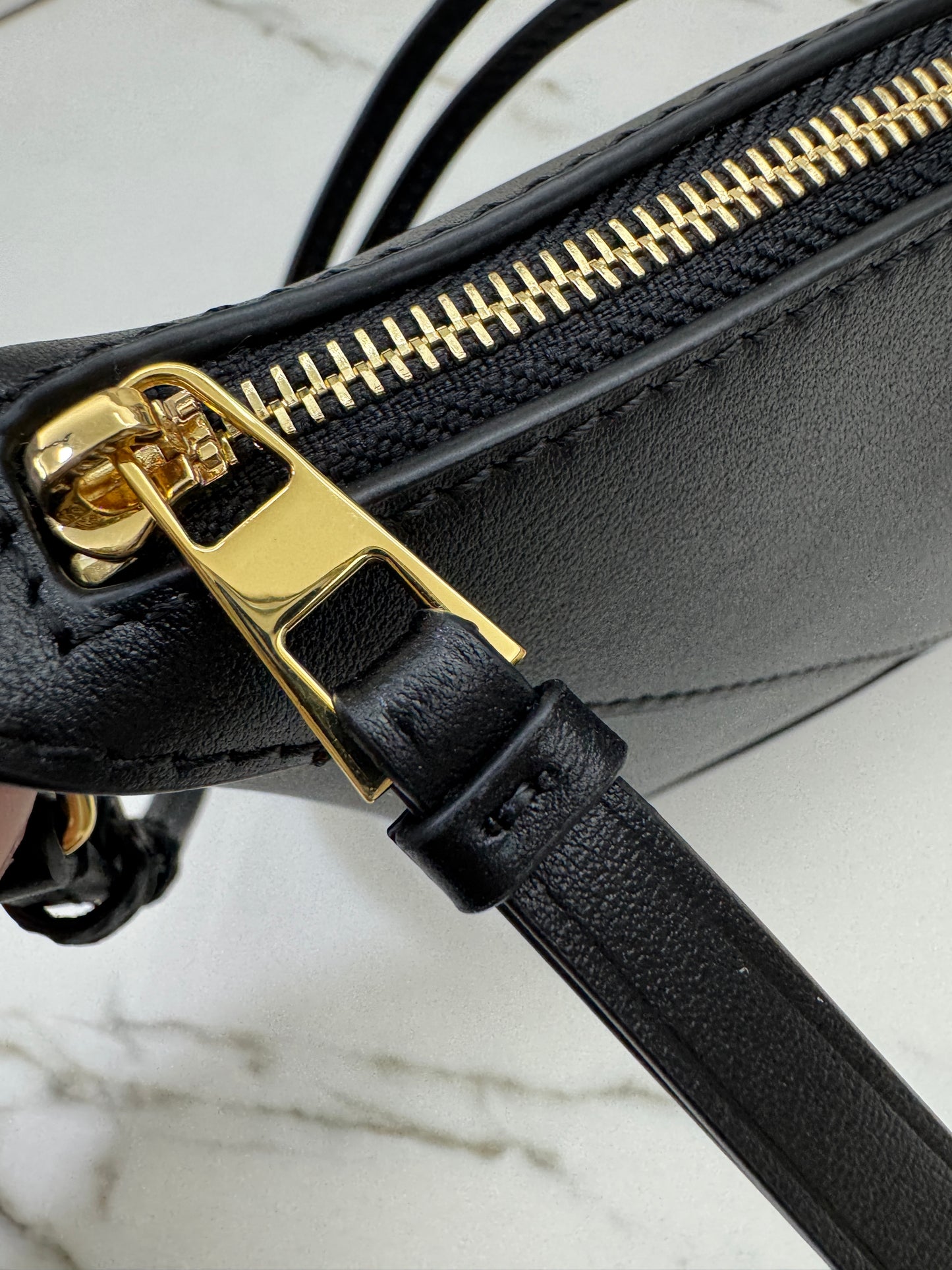 LOEWE Puzzle Fold Pouch Black