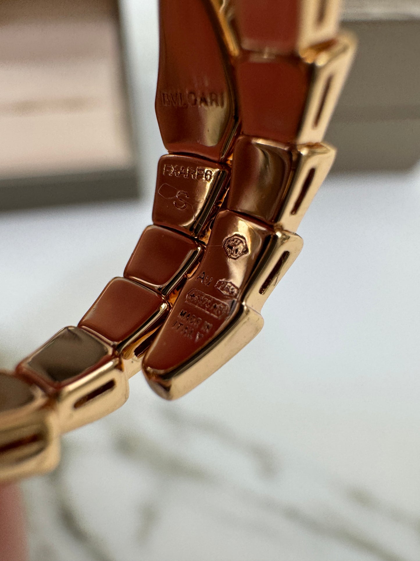 BVLGARI Serpenti 蛇骨戒指 玫瑰金