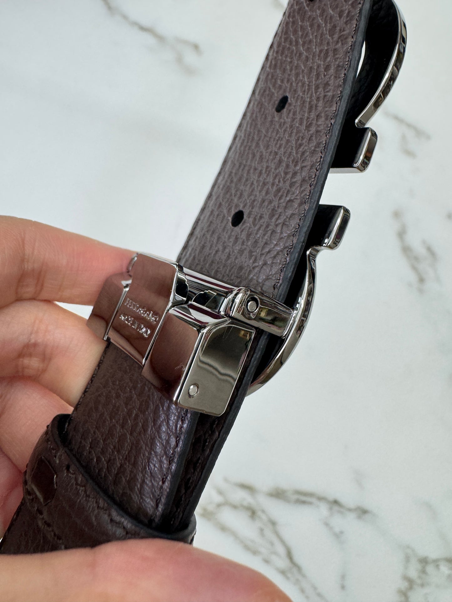 FERRAGAMO 雙面皮帶黑銀扣 黑拼深棕