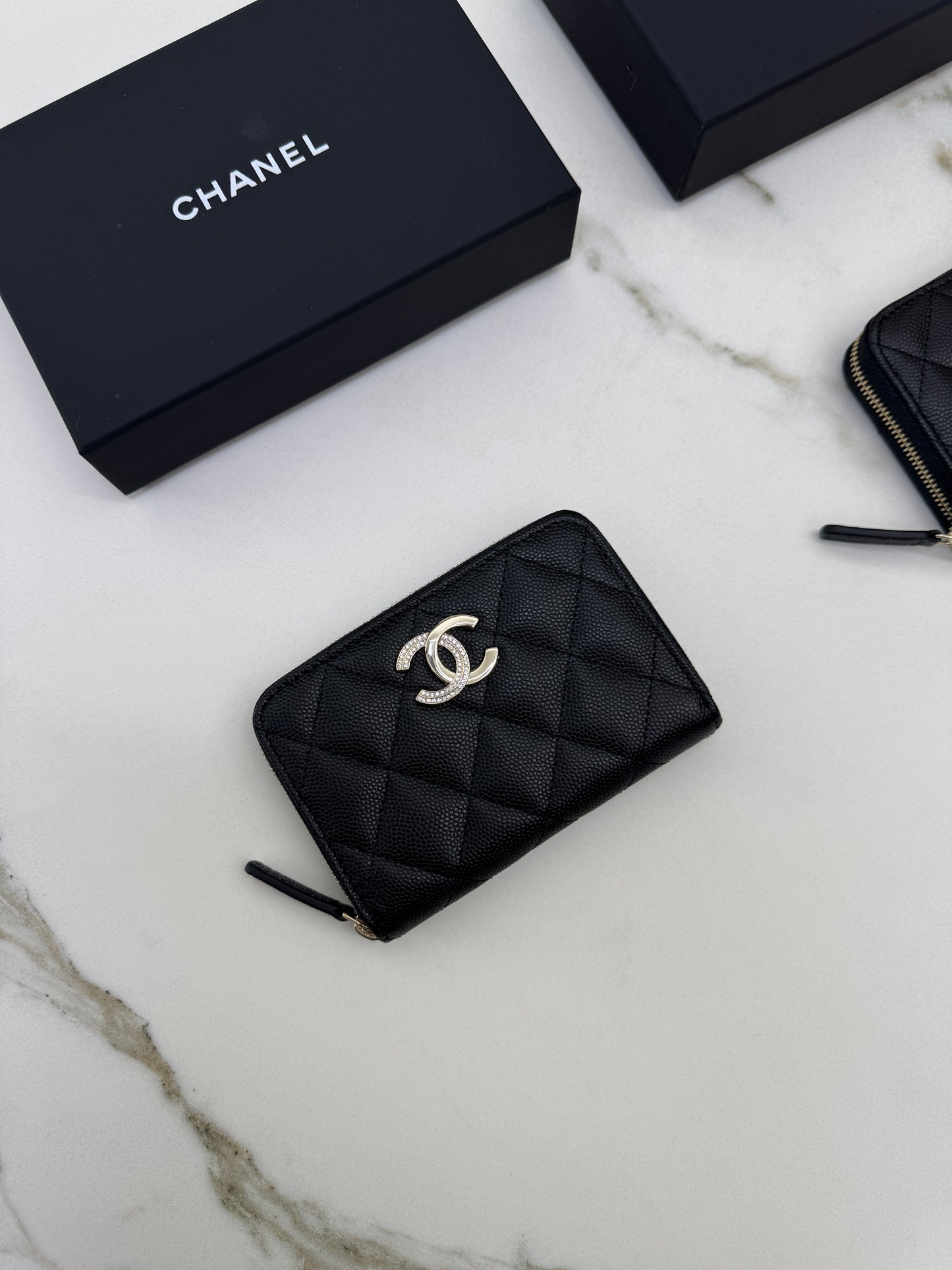 CHANEL 24B半鑽扣 加大零錢包 可放對摺紙幣