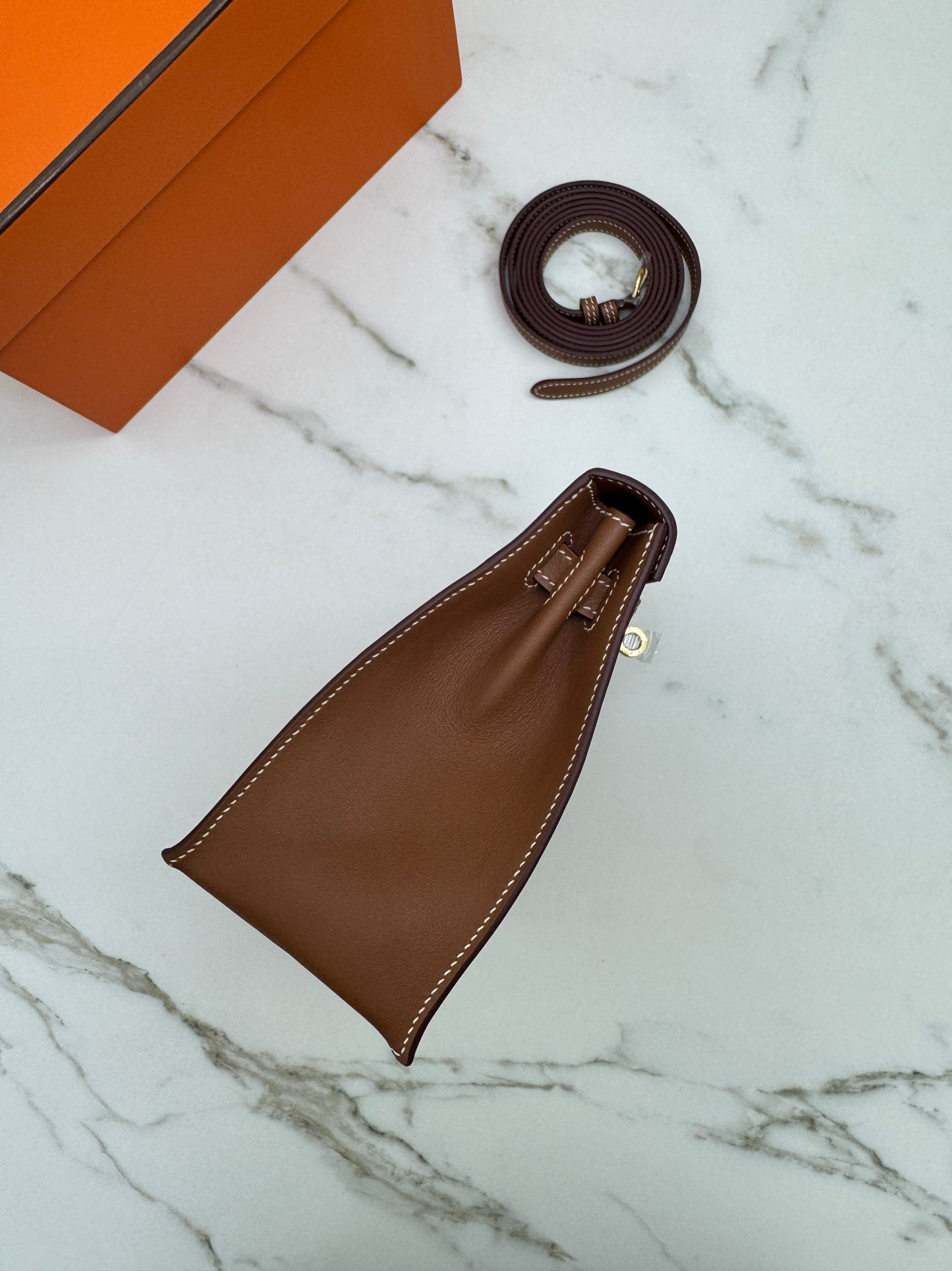 HERMES Kelly Danse 金棕色金扣 Swift Gold GHW