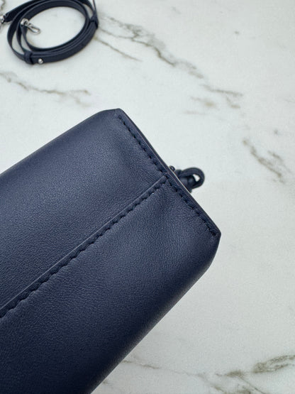 LOEWE Mini Flamenco 深遂藍 Abyss Blue
