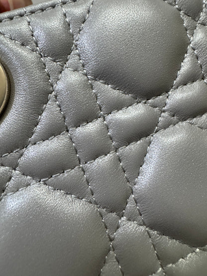 DIOR Lady Dior Mini 珠光灰