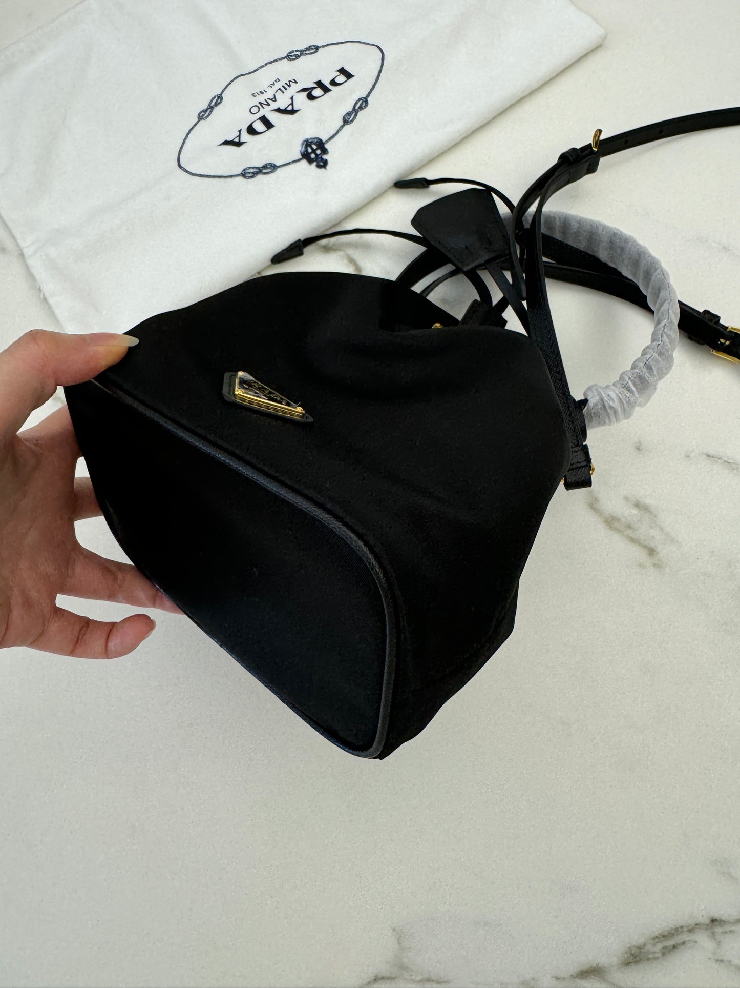 PRADA Re-nylon 小水桶 Black