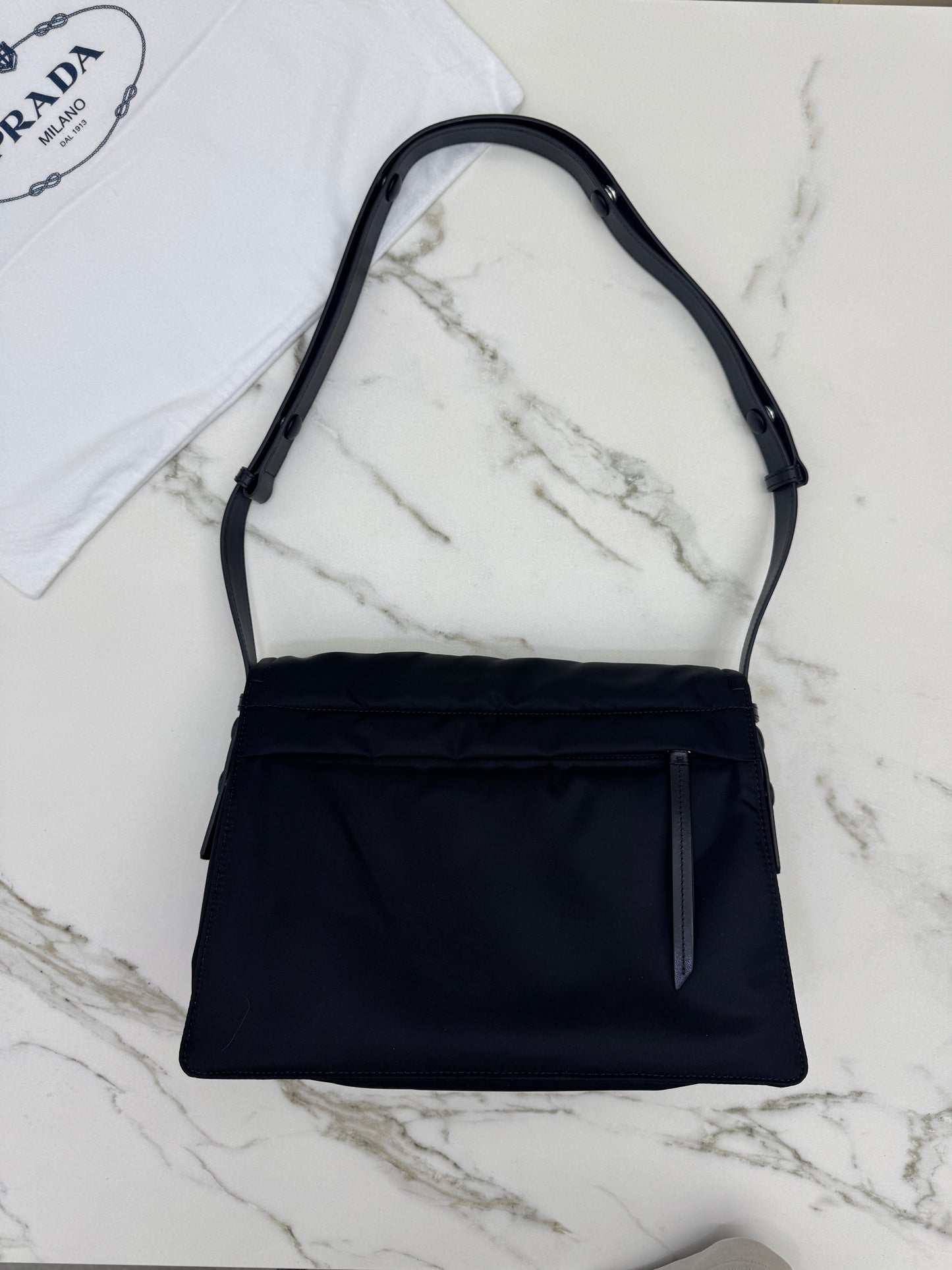 PRADA Cini 郵差包黑色 Medium