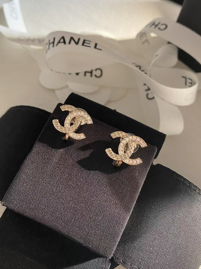 CHANEL 耳夾款