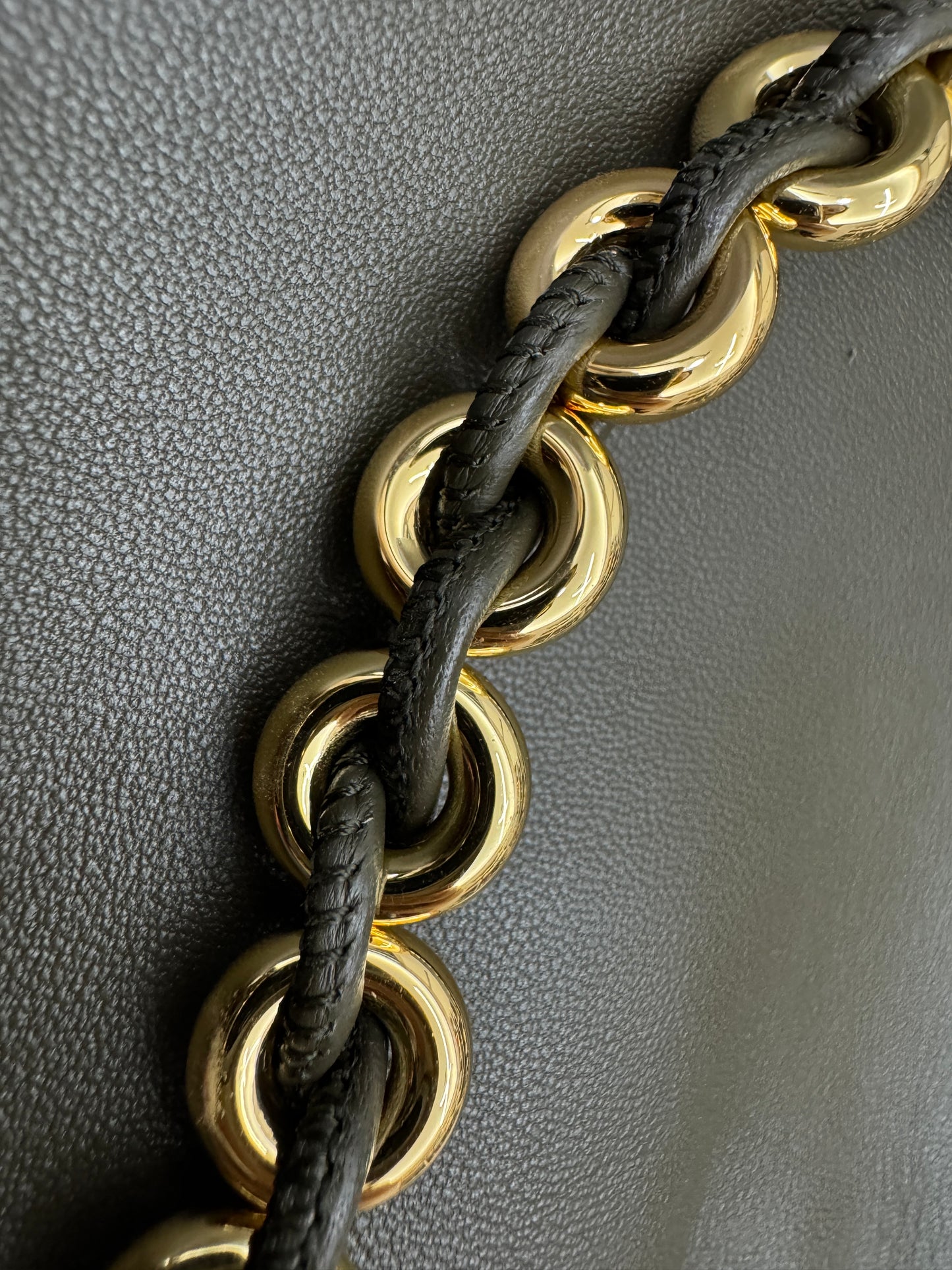LOEWE Flamenco Purse Medium 卡其綠