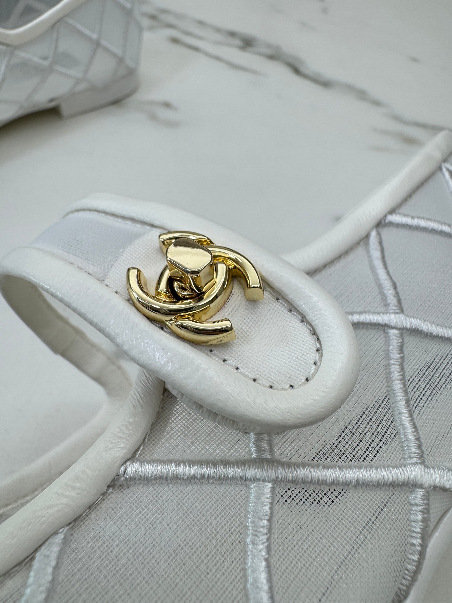 CHANEL 25M Coco Beach 白色網紗 Mary Jane