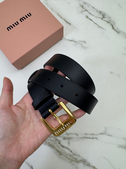 MIU MIU 鏤空扣皮帶