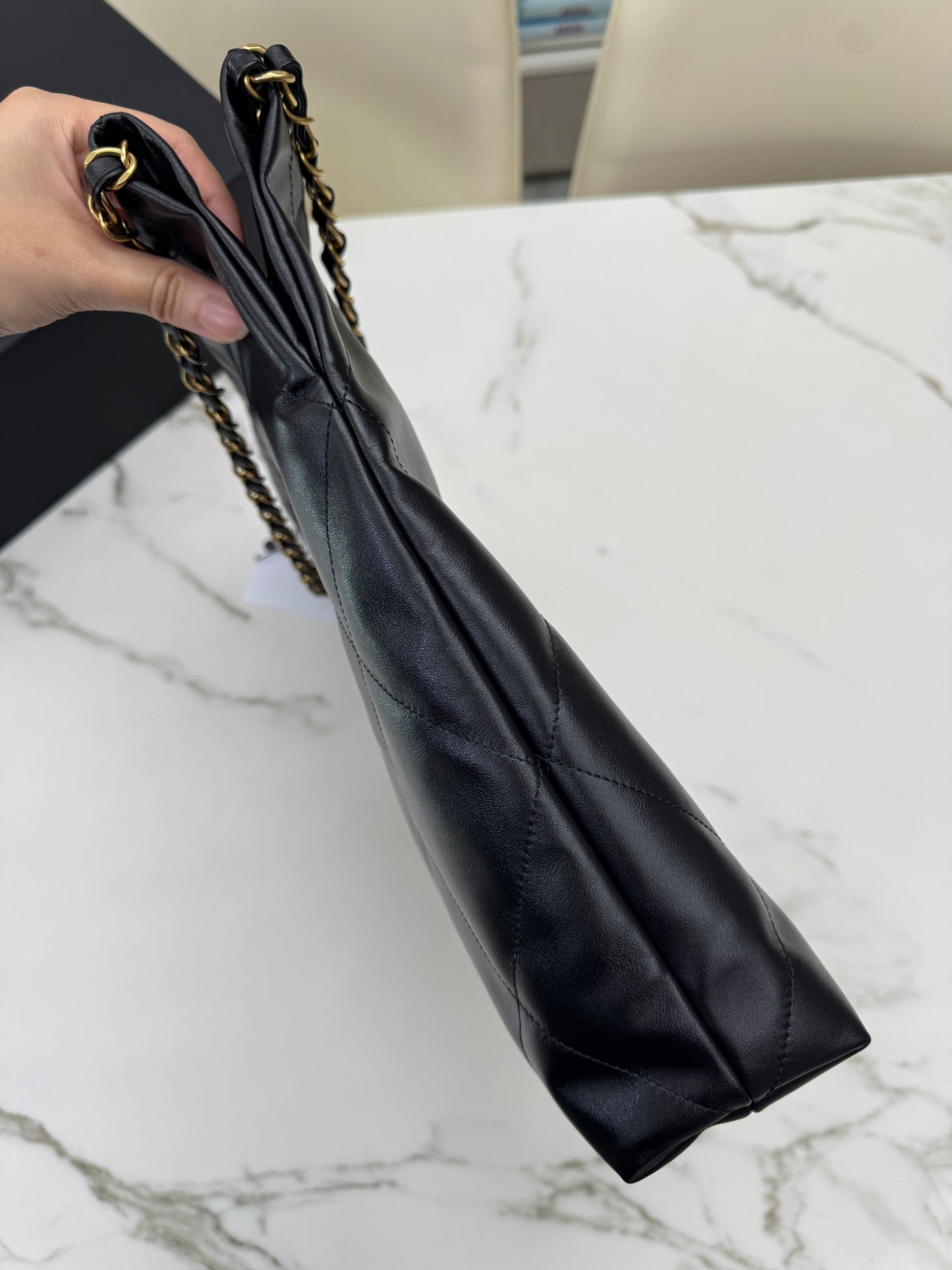 CHANEL 22Bag Medium 黑金