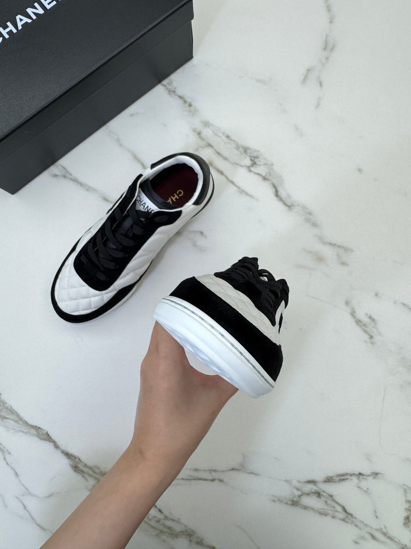 CHANEL 26S 黑白菱格德訓鞋 棒球鞋