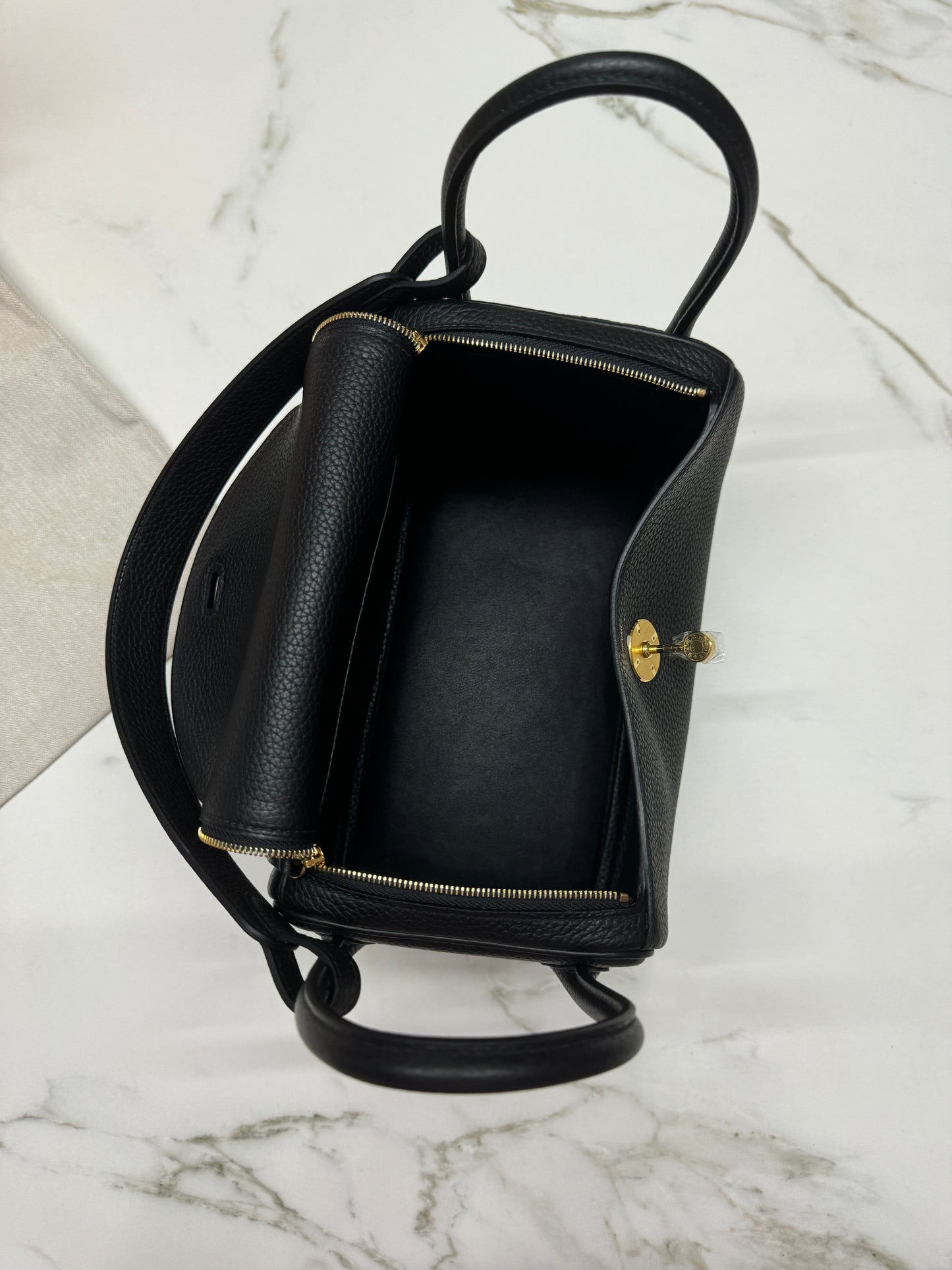 HERMES Lindy26 黑色金扣 TC