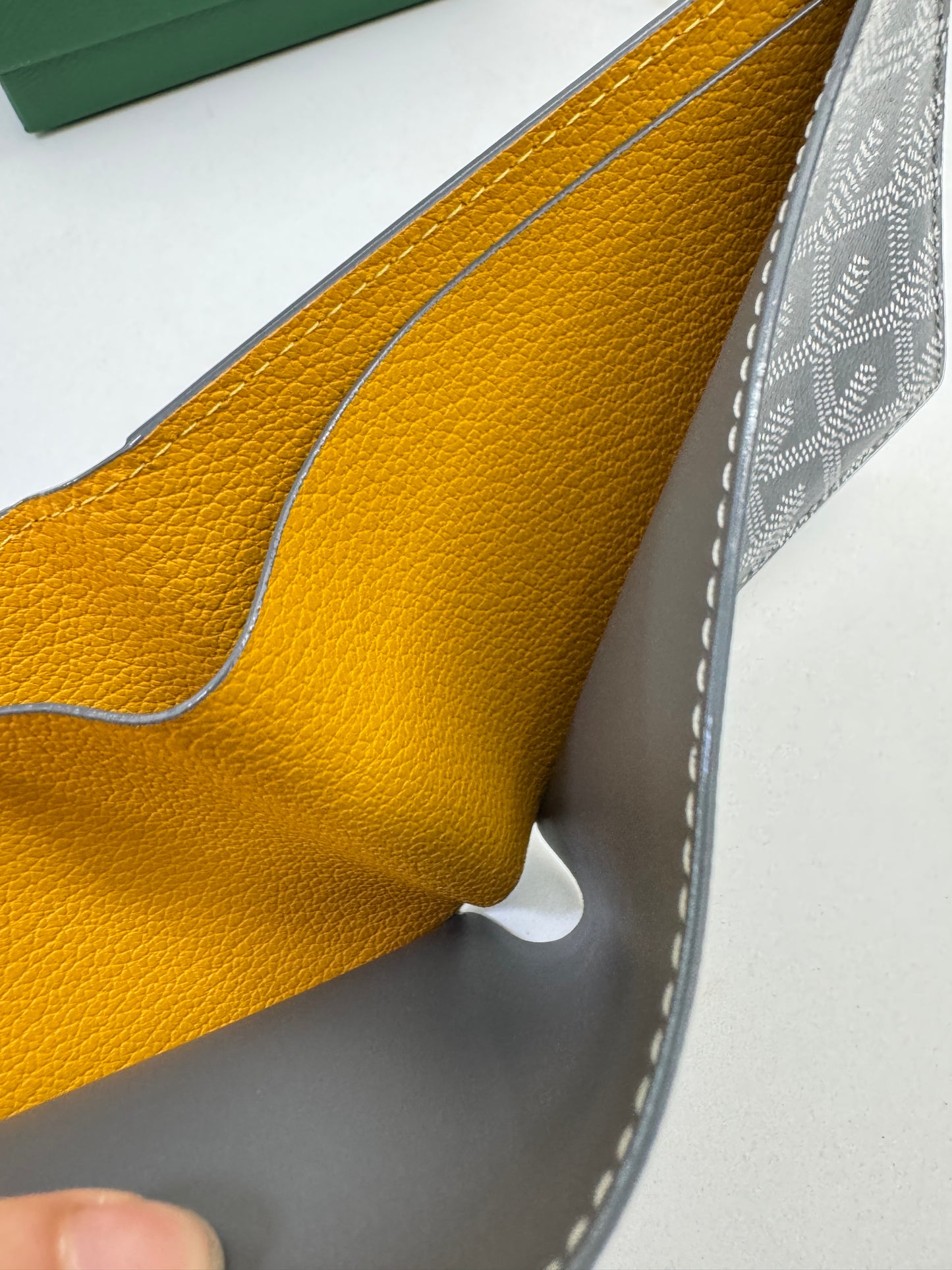 GOYARD Victoire Wallet 灰色