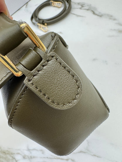 LOEWE Mini Puzzle 深卡其綠