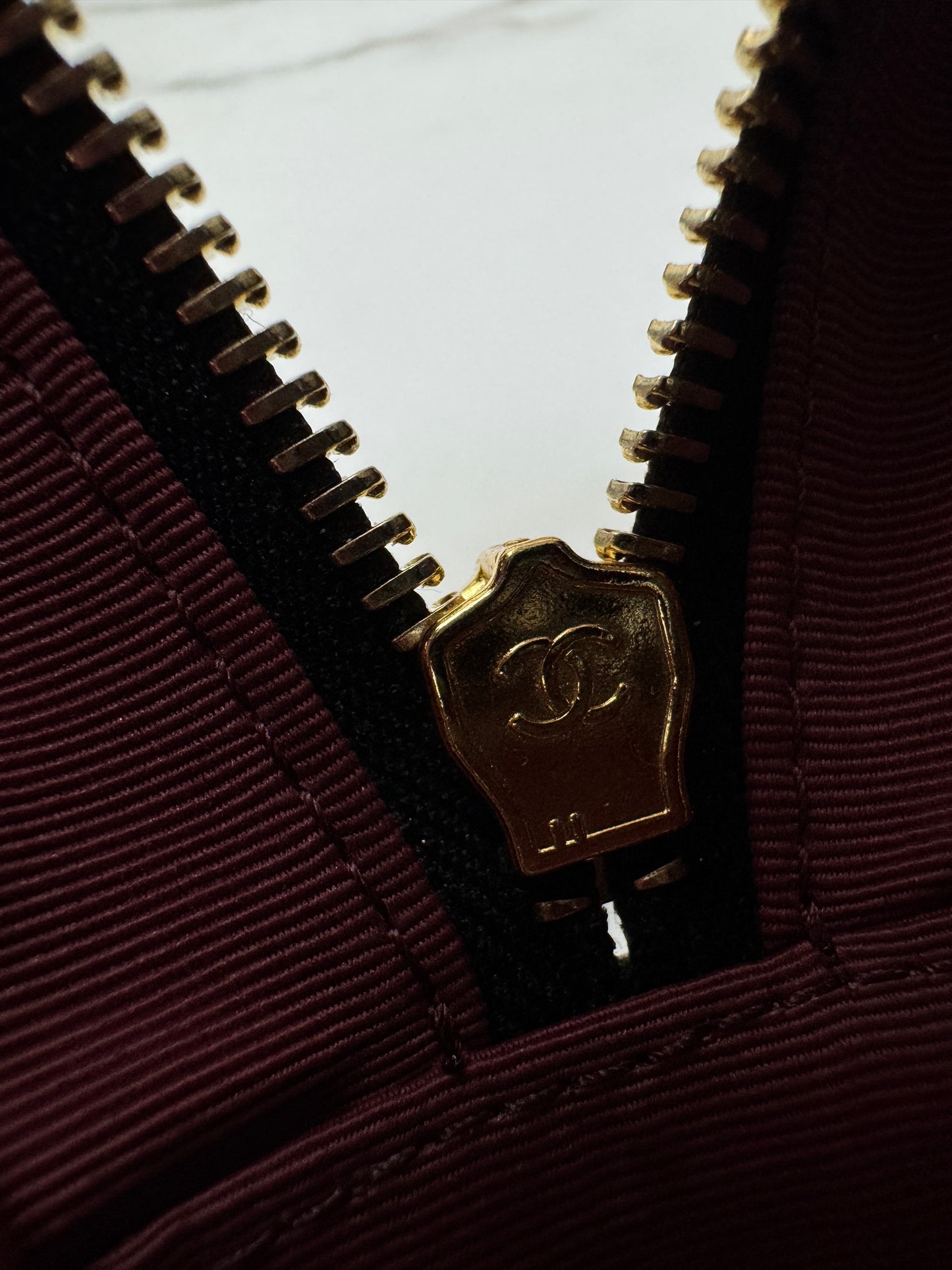 CHANEL 24K 金幣相機包 Medium