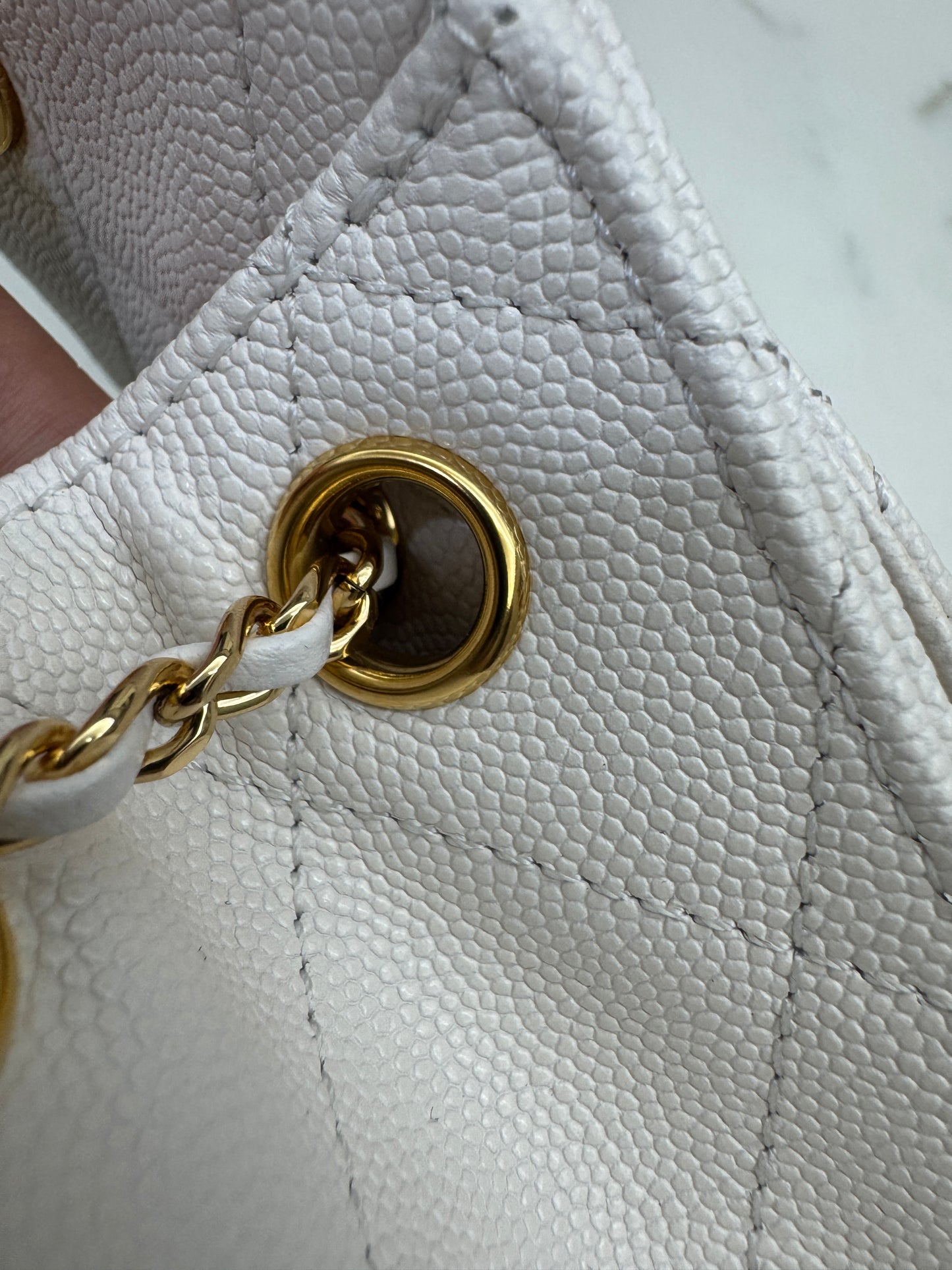 CHANEL Mini 25Bag 白色亮金扣