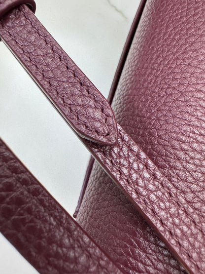 CHANEL 26S Maxi Flap Bag Small 酒紅色金扣 Burgundy GHW